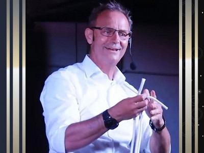 Zaubersalon mit MANNIX