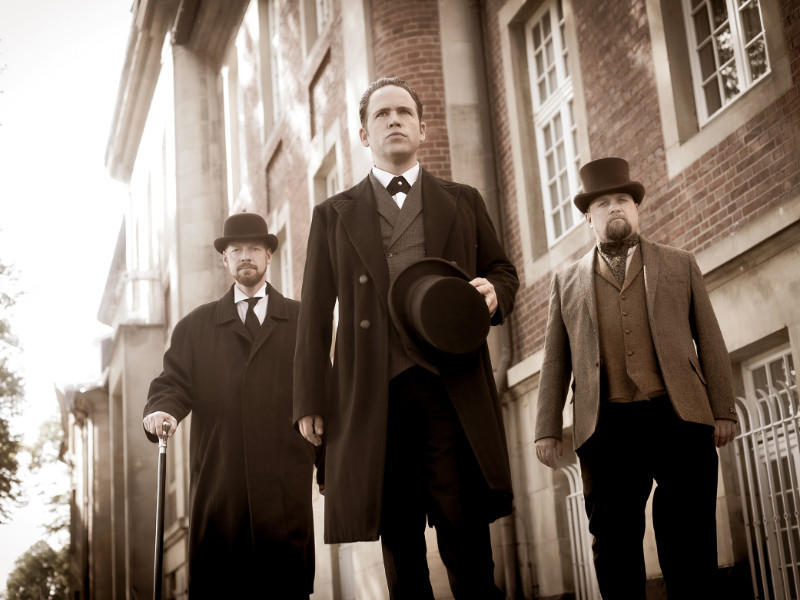 THEATER EX LIBRIS: Sherlock, John & Mycroft Foto: Hanno Endres